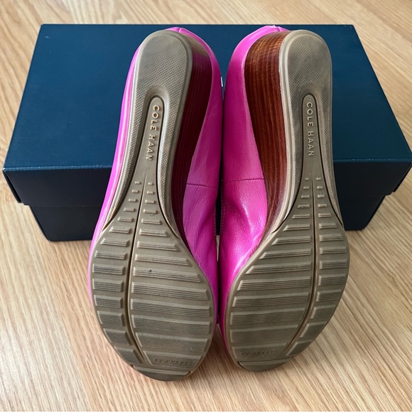 Cole Haan Tali Wedge. Size 7. Fuschia. - Picture 7 of 7